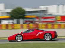 Вождение Ferrari на автодроме Формулы 1
